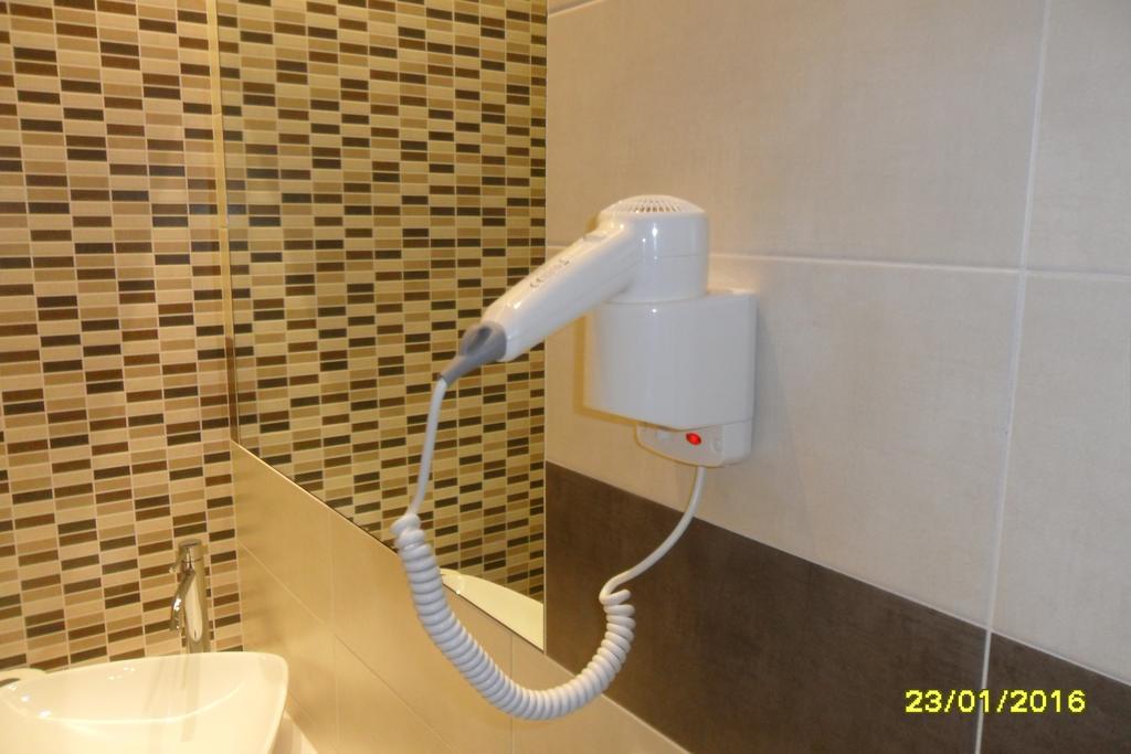 Location Lory Hotel Busto Arsizio Exterior photo