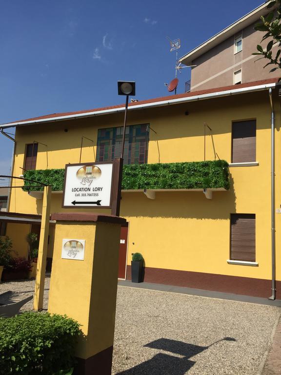 Location Lory Hotel Busto Arsizio Exterior photo