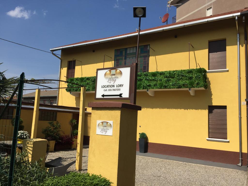 Location Lory Hotel Busto Arsizio Exterior photo