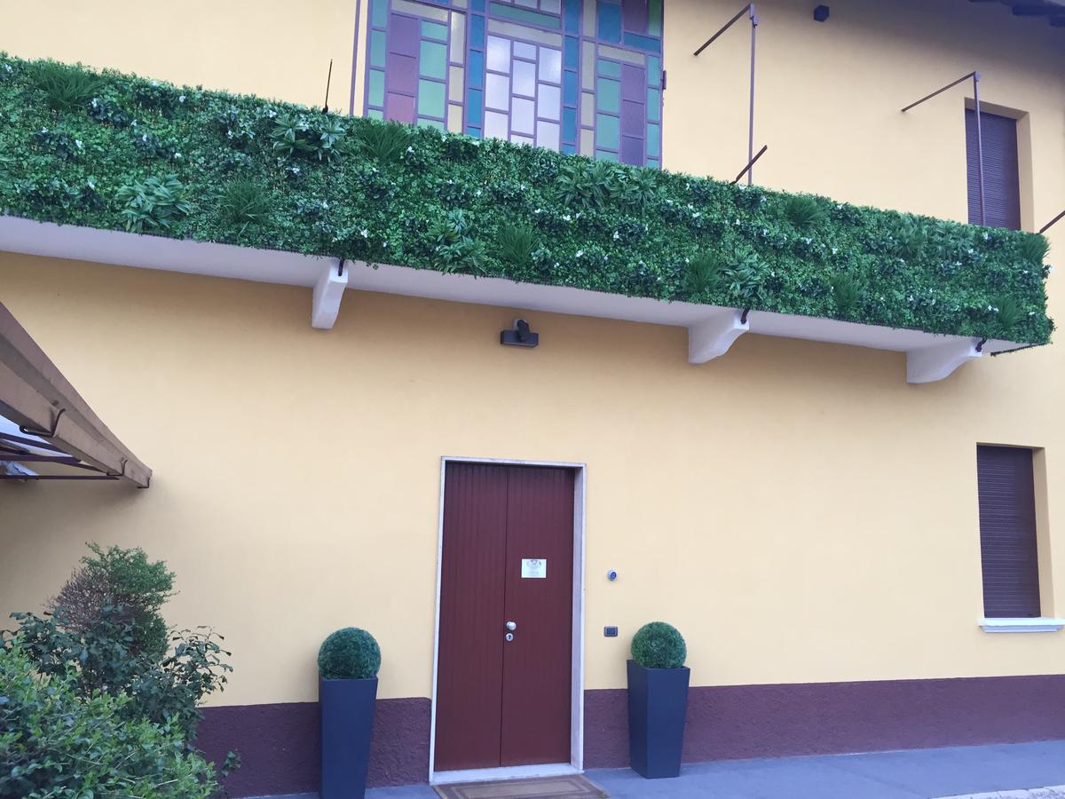 Location Lory Hotel Busto Arsizio Exterior photo